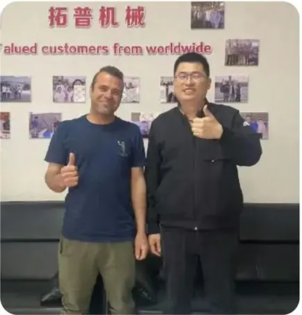 World Wide Customers image 6